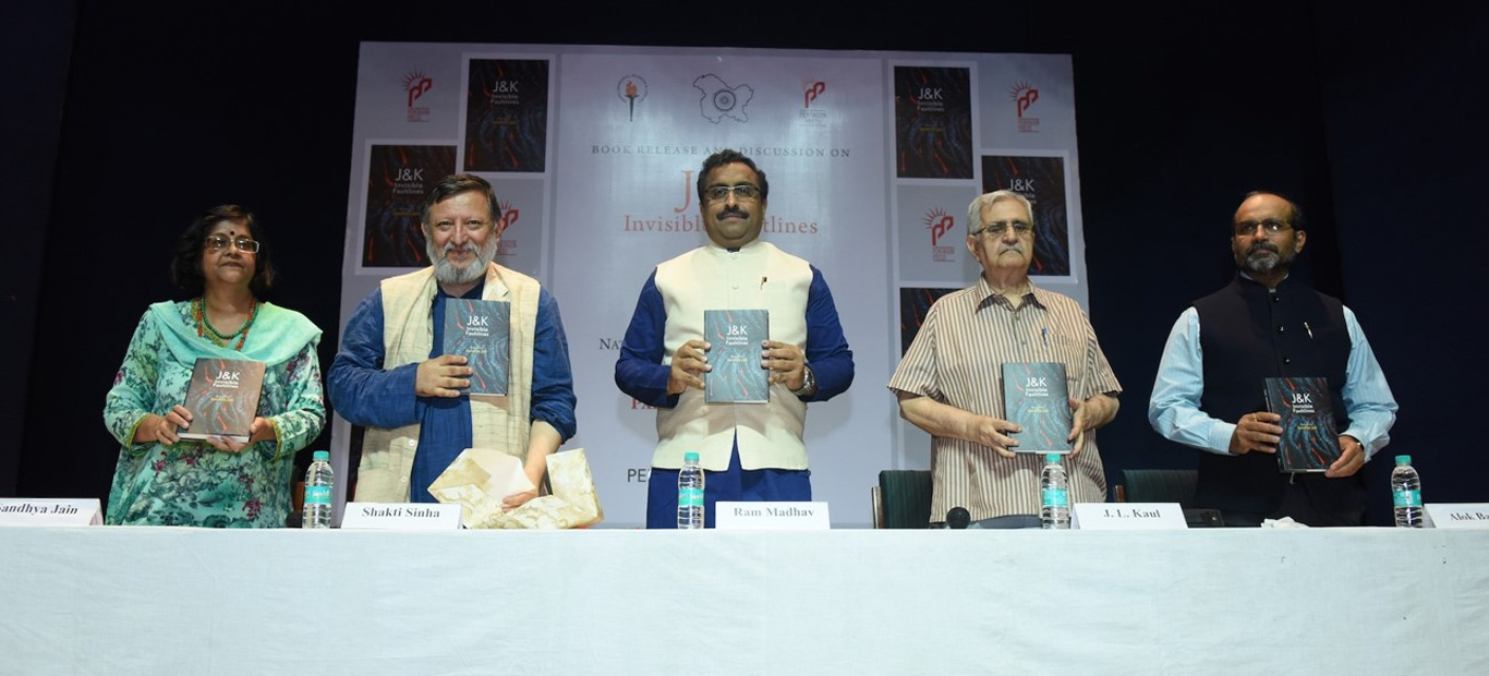 Shri Ram Madhav released the book ‘ J&K invisible faultlines’ edited by Ms Sandhya Jain and addressed the gathering at the book launch at Nehru Memorial Museum and Library